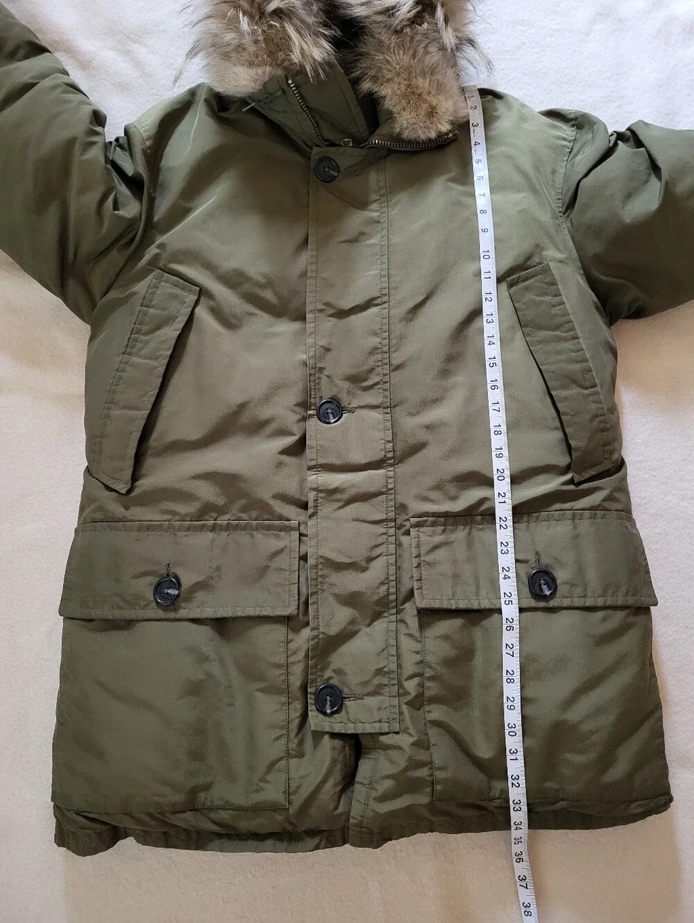 Vintage Eddie Bauer goose Down Coat, Men's Size Medium, Fur trim around the Hood